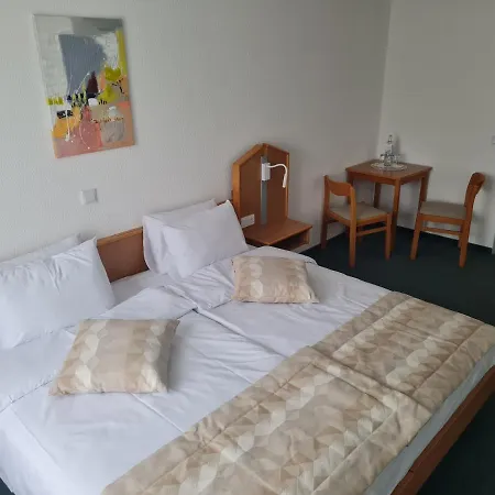 Bessunger Forst 4* Rossdorf (Hessen)