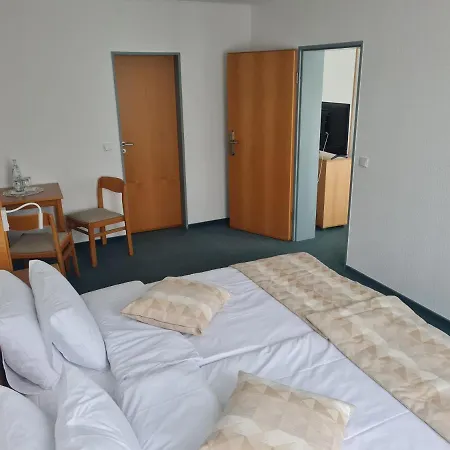 Bessunger Forst ホテル Roßdorf