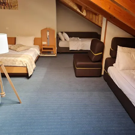 Bessunger Forst 4* Rossdorf (Hessen)